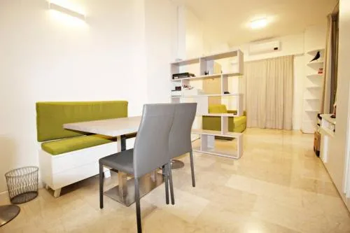 UGO BASSI LUX apartment photo 5