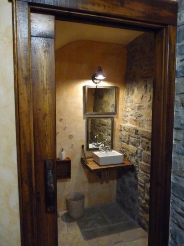 Gambar di galeri bagi Hotel Posada Al Vent - Adults Only di Coscojuela de Sobrarbe