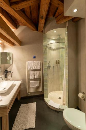 Ένα μπάνιο στο Hotel zur Kloster-Mühle