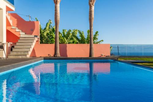 Bazén v ubytování Villa Candelária by An Island Apart nebo v jeho okolí
