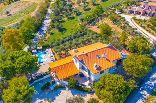 Vista Allegra Pagoda - Villa con piscina