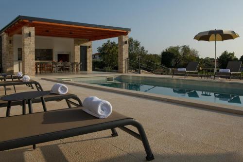 Luxury Villa Serena with Pool Heating – Photos 5