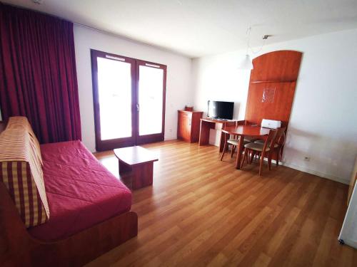 Studio Cabine 4 Pers. avec Terrasse - Piscine, Fitness, Proche Pistes - La Mongie - FR-1-404-239