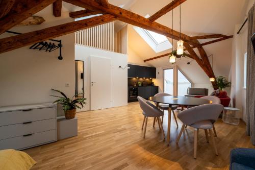 Un lugar para sentarse en NOAS Home