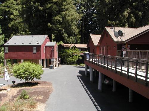 Creekside Inn & Resort – Photos 2