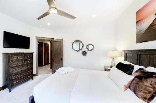 Gallery image of Gondola Vista Luxury Villas by Ski Heavenly & Beaches in South Lake Tahoe