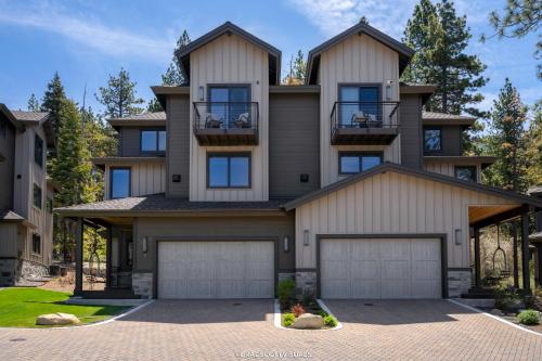Gallery image of Gondola Vista Luxury Villas by Ski Heavenly & Beaches in South Lake Tahoe