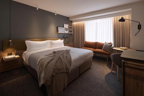 Rydges Melbourne Image