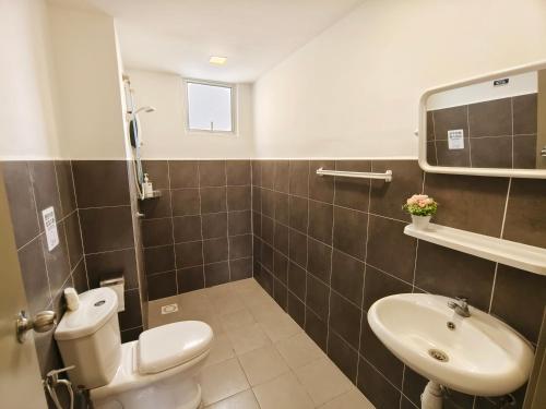 Ένα μπάνιο στο Cozy Netflix Relax Kepong Apt Nice View 2201 AEON