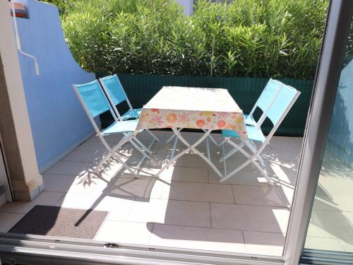 Studio Cabine au RDC avec Terrasse, Piscines, Parking Privé et Proche de la Mer - FR-1-307-186