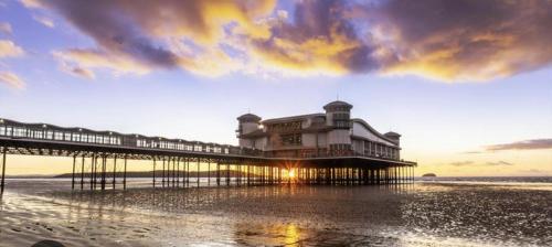 Impeccable 2-Bed House in Weston-super-Mare