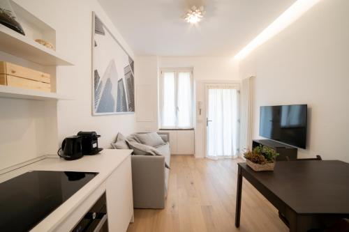 Amazing New Apartment - Navigli-Centro, Milan