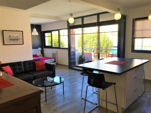 Appartement T2 Neuf Centre Arcachon, Proche Plage, Parking Inclus - FR-1-374-94