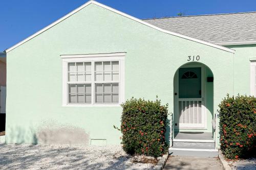 Vintage Venice Duplex - A