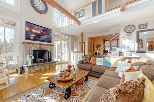 Oak Bluff Bungalow – Photos 2