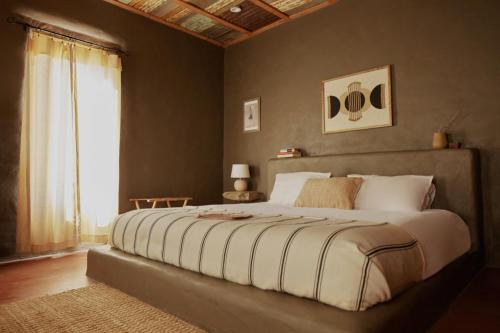 Katil atau katil-katil dalam bilik di Casa Piedra ⁠ — Short Drive from Big Bend