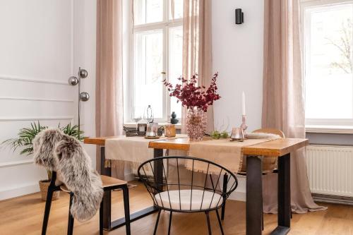 90sqm 2BR Biz LOFT - 5min Central Station photo 14