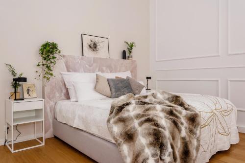 90sqm 2BR Biz LOFT - 5min Central Station photo 8