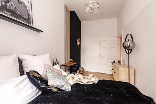 90sqm 2BR Biz LOFT - 5min Central Station photo 17