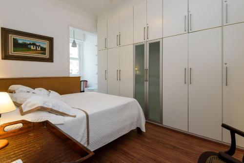 Postel nebo postele na pokoji v ubytování 2 Quartos/ 2 banheiros Entre Copa Ipanema Arpoador