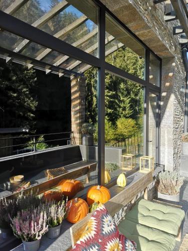 Posezení v ubytování GORA - Вила Villa for 22 Guests, Пампорово, Rhodope Mountains