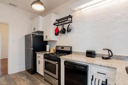 Midtown Terrace Charmer – Photos 5