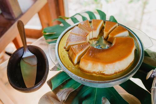 ホテルの敷地内または近くでの食事または食べ物