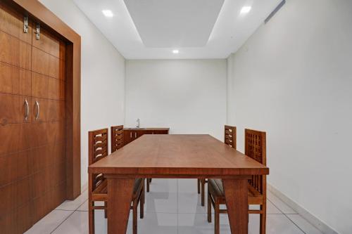 Fotografie z fotogalerie ubytování Hotel Fathima Palace v destinaci Kottakkal