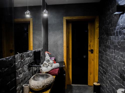 Φωτογραφία από το άλμπουμ του APARTAMENT PREMIUM BLACK HORS Centrum Ścisłe Deptak -ETIUDA Panoramiczna 2 -Garaż Podziemny σε Kielce