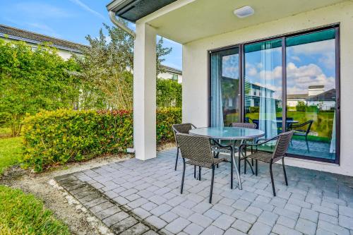 Palm Tree Townhome – Photos 4