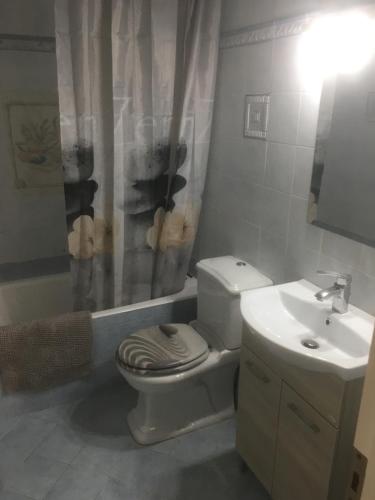 Kylpyhuone majoituspaikassa SECOND FLOOR Best stay