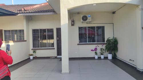 Bangunan di mana terletaknya rumah percutian
