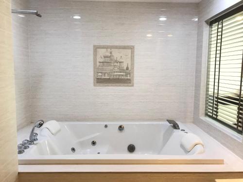 Ένα μπάνιο στο Riche Hua Hin Hotel - SHA Plus