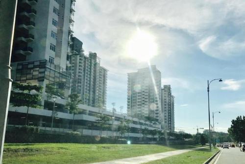Fotografie z fotogalerie ubytování Putrajaya Dwiputra 6 Plus 1 PAX Blissful Fully Air-Con SUITE v destinaci Putrajaya