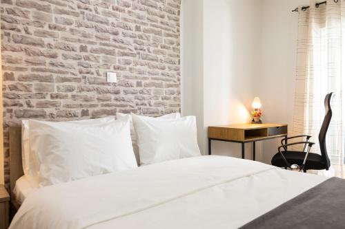 F & B Collection - 2BR Fast Wi-Fi Penthouse