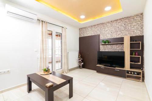 F & B Collection - 2BR Fast Wi-Fi Penthouse