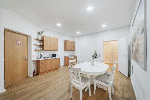 Central City Rooms by Home2
