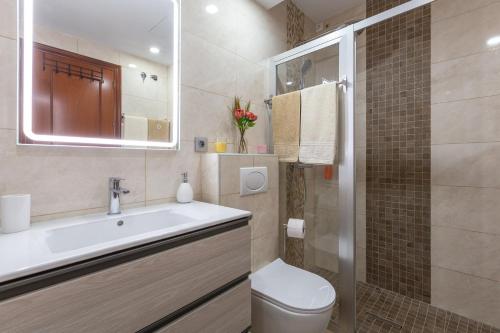 A bathroom at Palma de Mallorca 12