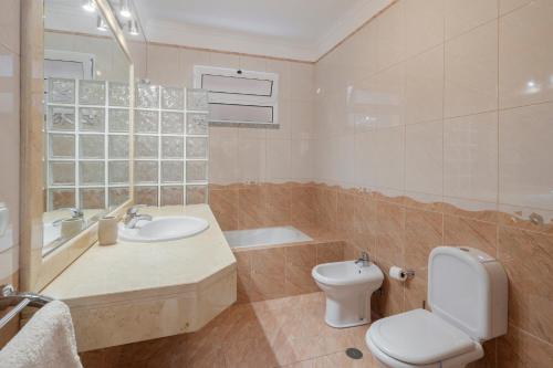 Koupelna v ubytování OurMadeira - Hasta La Vista, Calheta