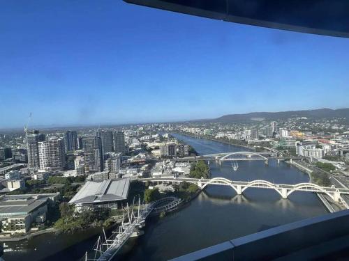 Cảnh Brisbane hoặc tầm nhìn thành phố từ căn hộ