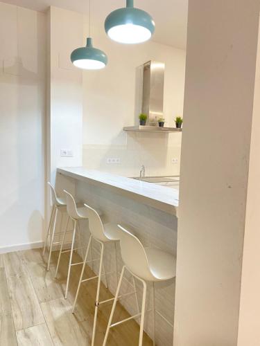 Flamenca Triana - Apartamento Wifi con 2 Dormitorios 2 sofas camas 2 baños