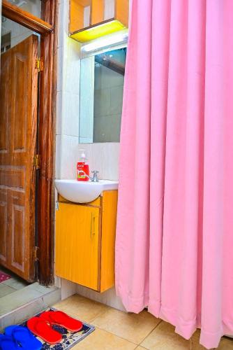 cozy Studio in Ruiru, OJ, Memblyにあるキッチンまたは簡易キッチン