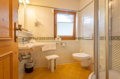 Koupelna v ubytování Hotel Edenlehen