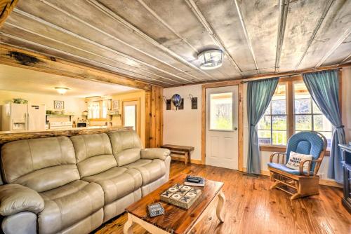 Rustic Robbinsville Cabin with Fire Pit! – Photos 4