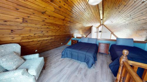 Un lugar para sentarse en Solitude Inn on the Green