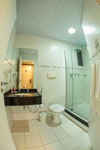 Ein Badezimmer in der Unterkunft Hotel Campo Largo Comfort