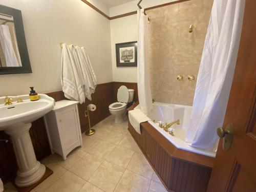 Pasfield House Historic Mansion – Photos 3