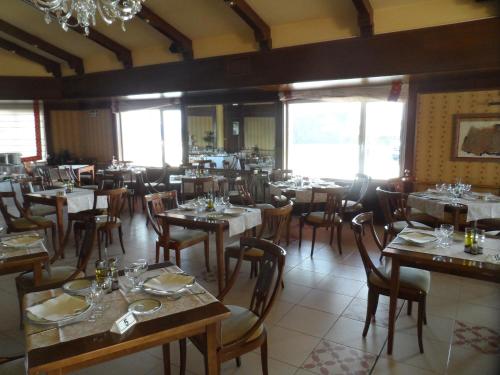 Ресторан / где поесть в Hotel Rey Arturo Burgos