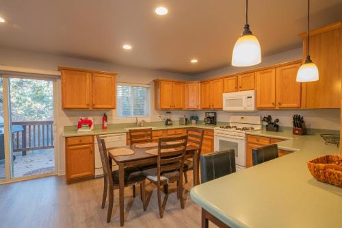 Brown Bear Lodge – Photos 3