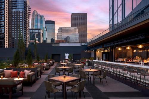 Four Seasons Hotel Minneapolis Image